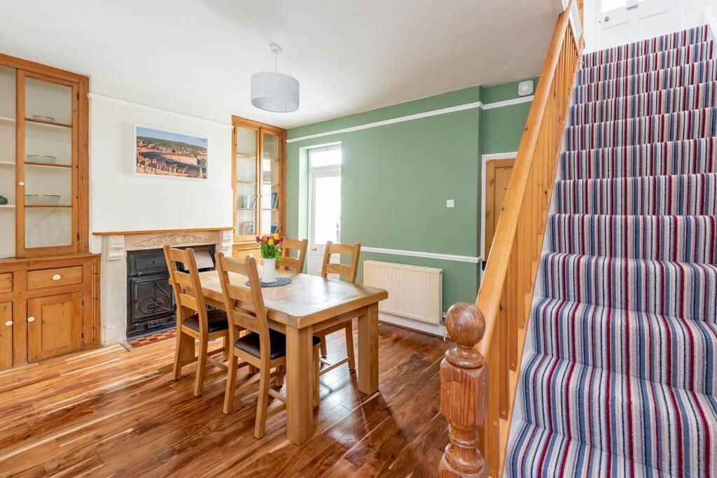 Spacious House - 2 Double Rooms - Street Parking - Garden Бат Экстерьер фото
